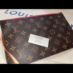 Neverfull mm pouch brand new Louis Vuitton